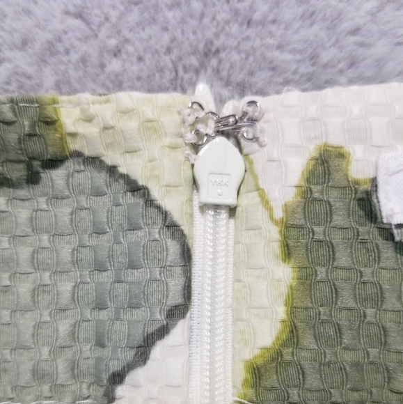 Club Monaco Green Camouflage Mini Skirt Size 10 - Picture 8 of 9